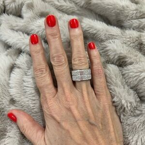 Elegant Silver Crystal Band Ring